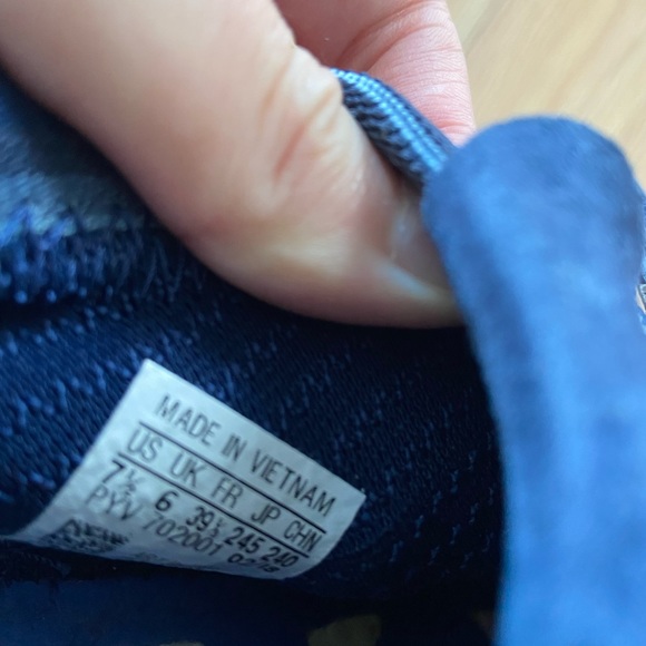 Adidas running shoes - Picture 5 of 6